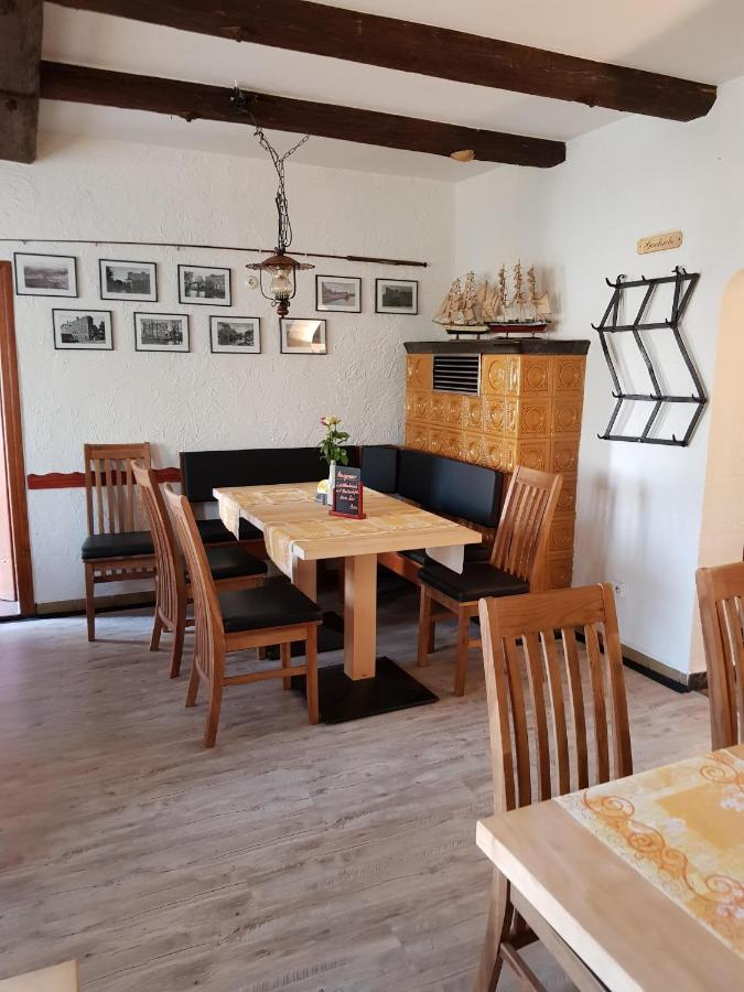 Gasthof Alte Fischerhuette Altfriesack エクステリア 写真